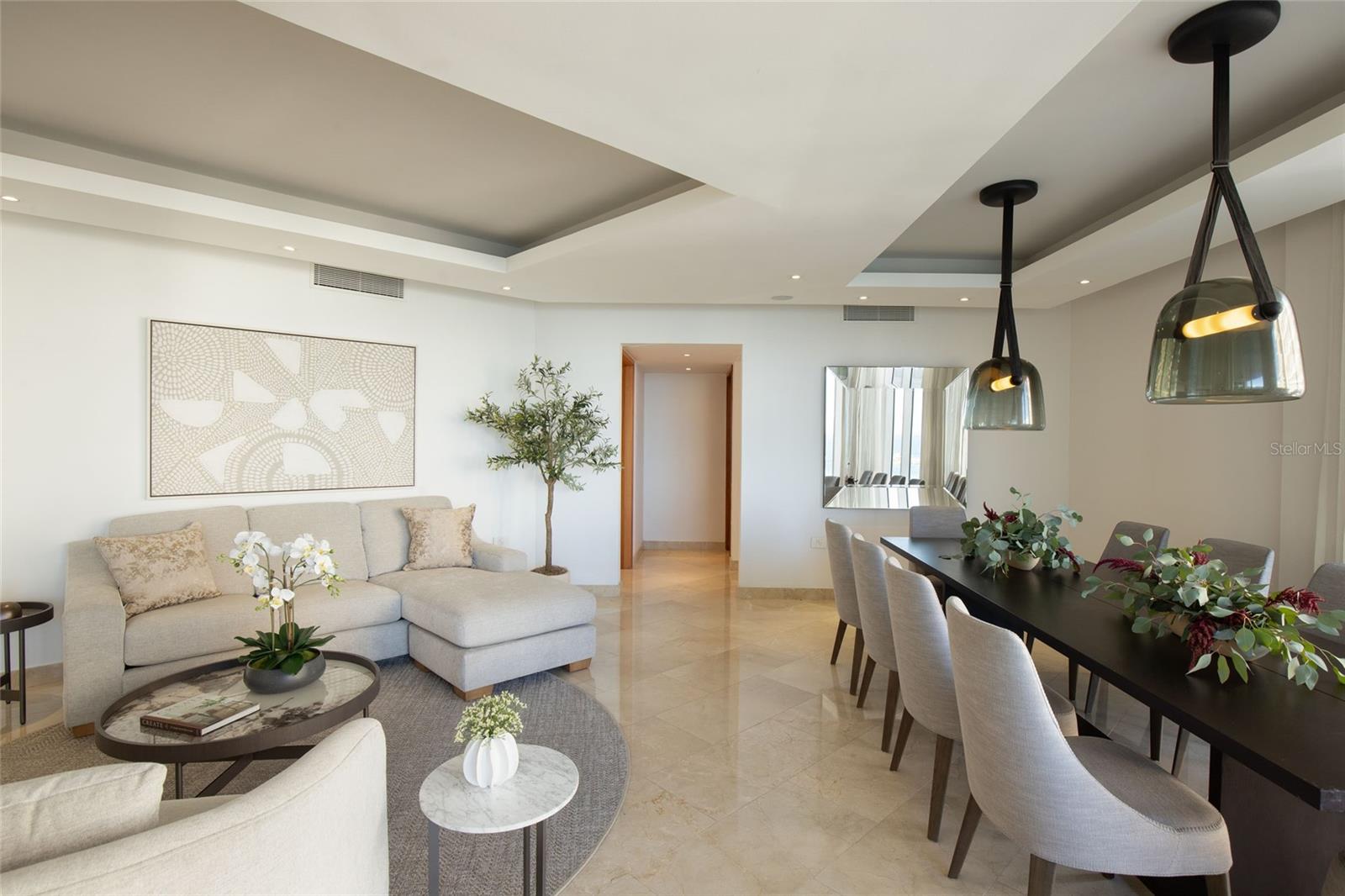 LAGUNA PLAZA CONDOMINIUM - Residential