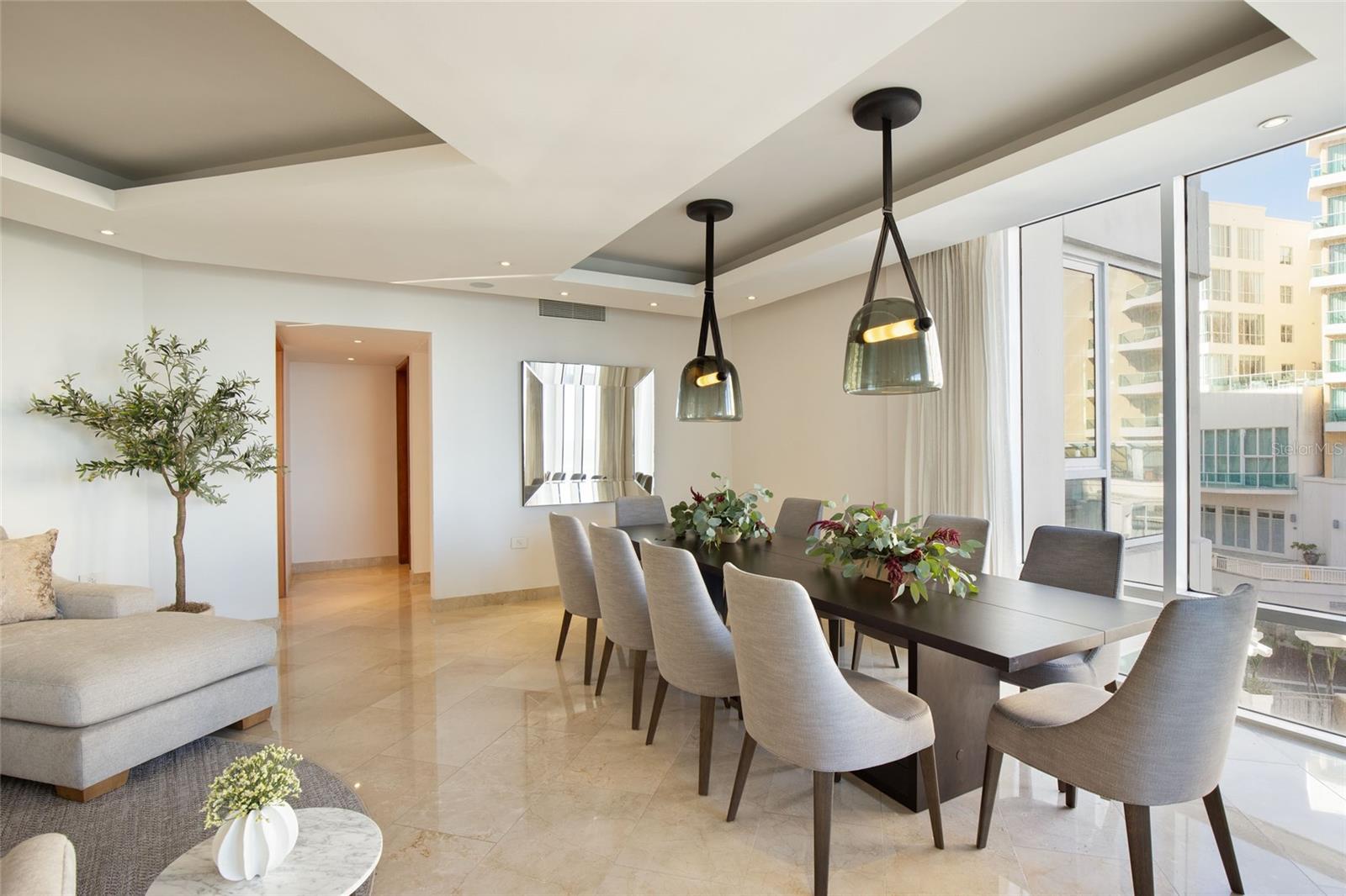 LAGUNA PLAZA CONDOMINIUM - Residential