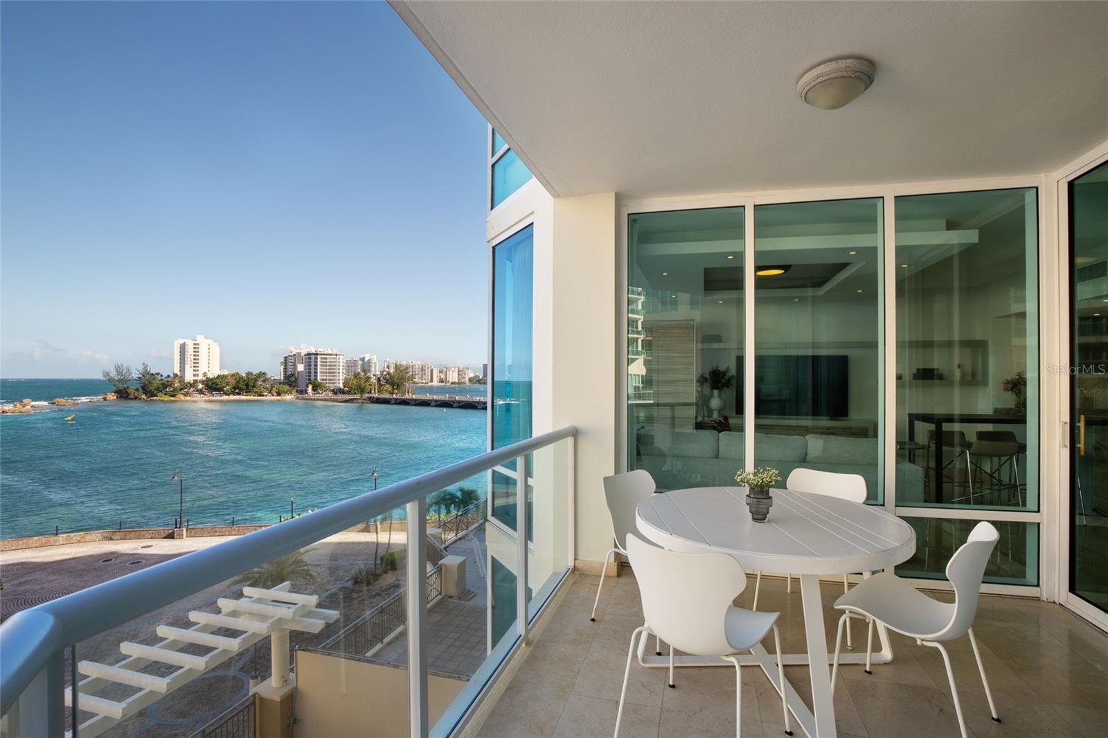 LAGUNA PLAZA CONDOMINIUM - Residential