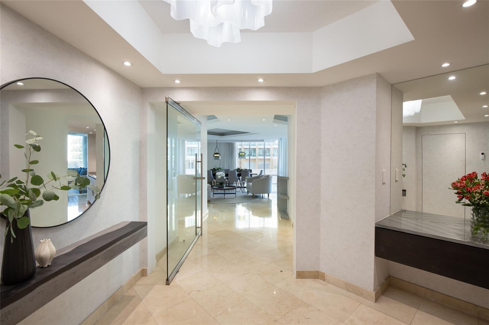 LAGUNA PLAZA CONDOMINIUM - Residential