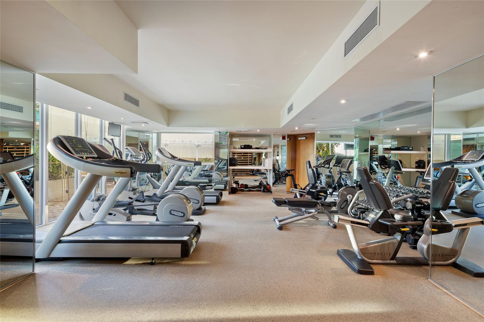 LAGUNA PLAZA CONDOMINIUM - Residential