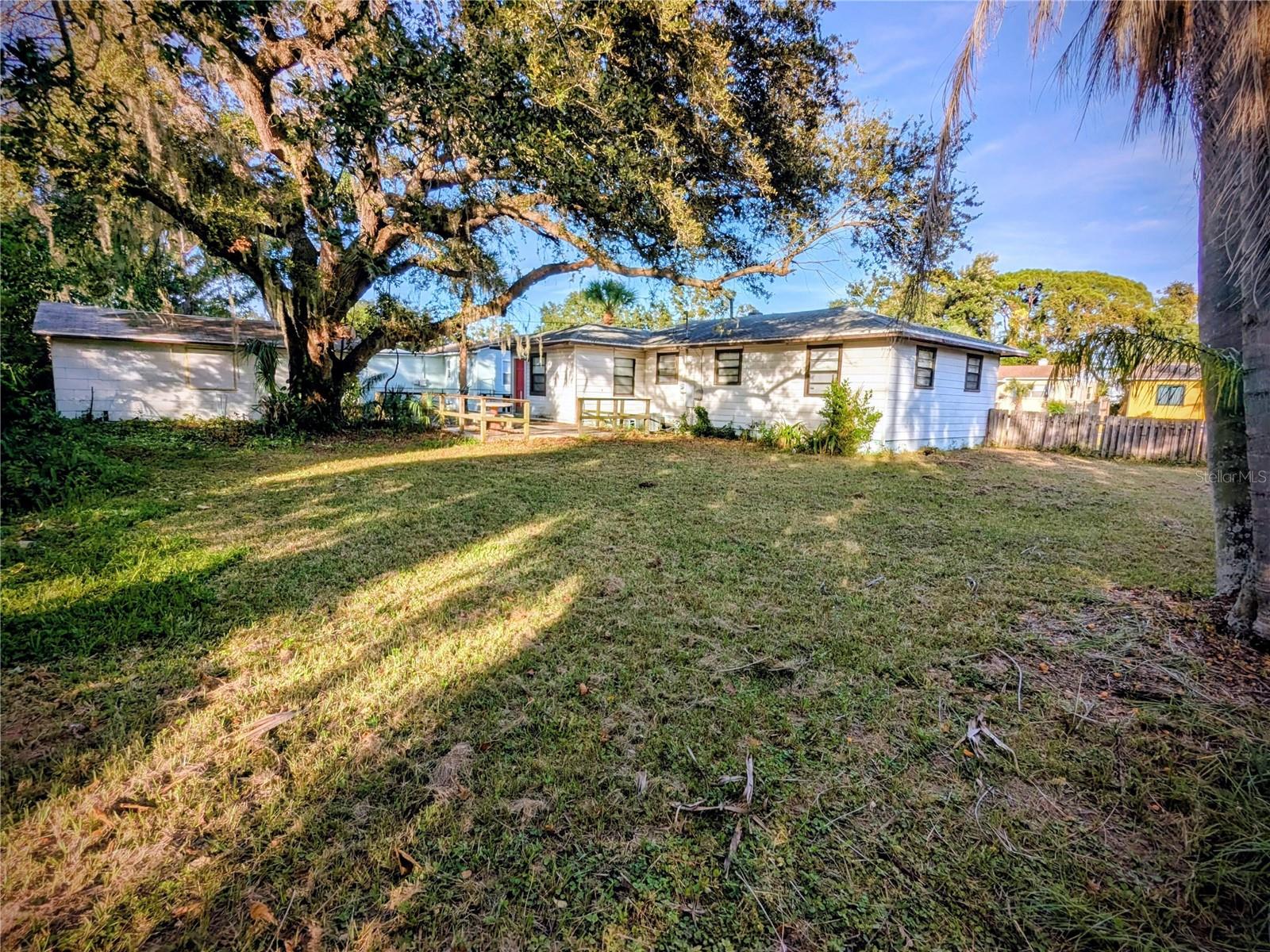 SNYDERS W J LAKEVIEW - Residential