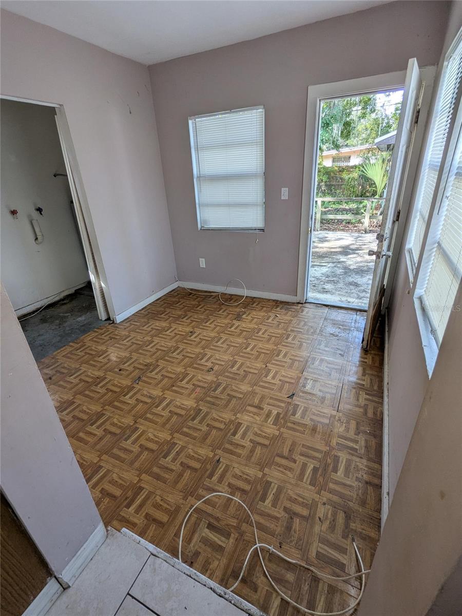 SNYDERS W J LAKEVIEW - Residential