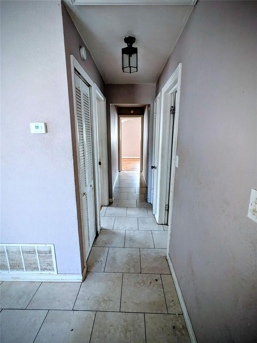 SNYDERS W J LAKEVIEW - Residential