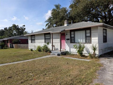 Photo of 2323 35th Street S, St Petersburg, FL 33711 (MLS # O6360591)