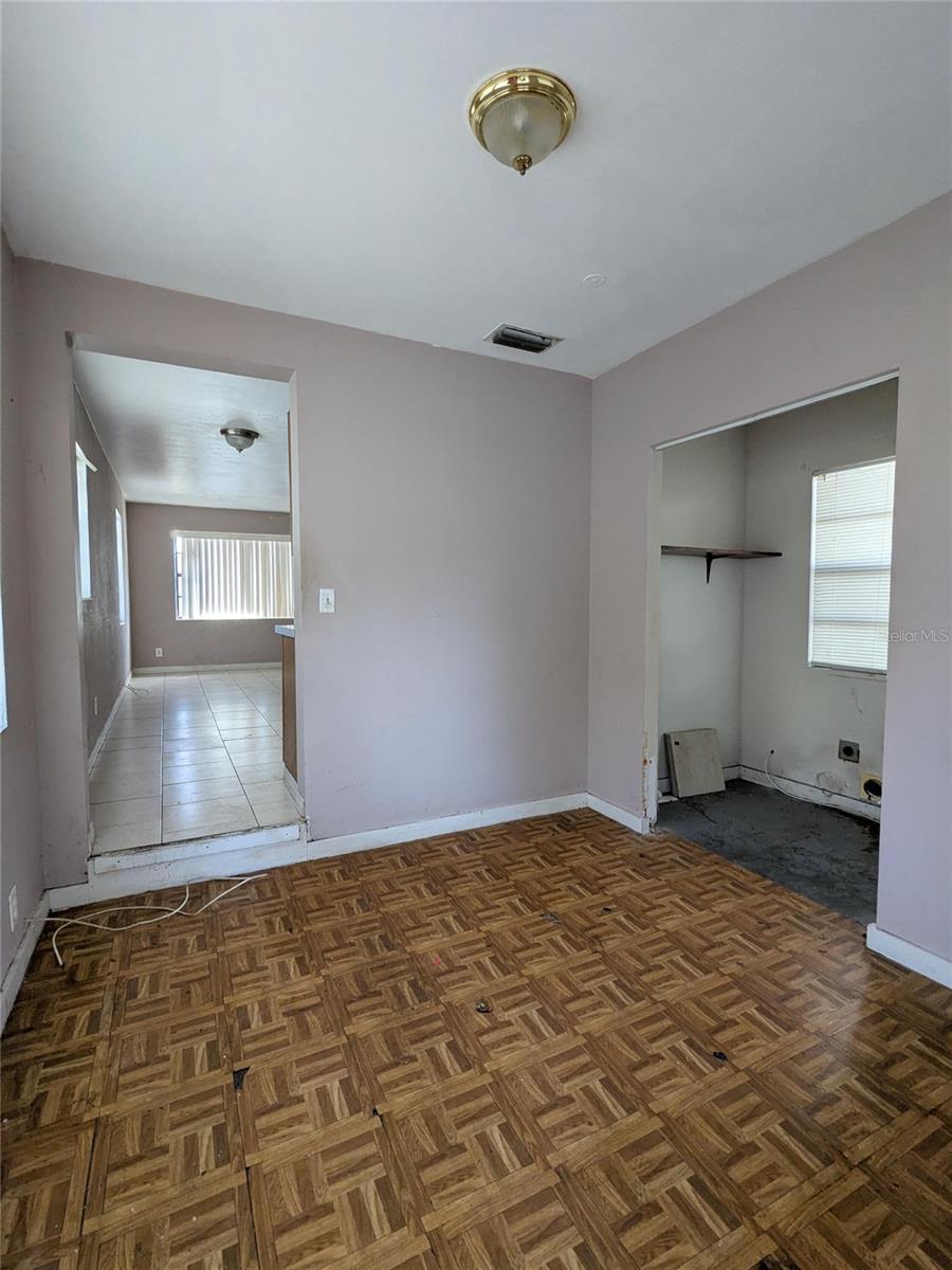 SNYDERS W J LAKEVIEW - Residential