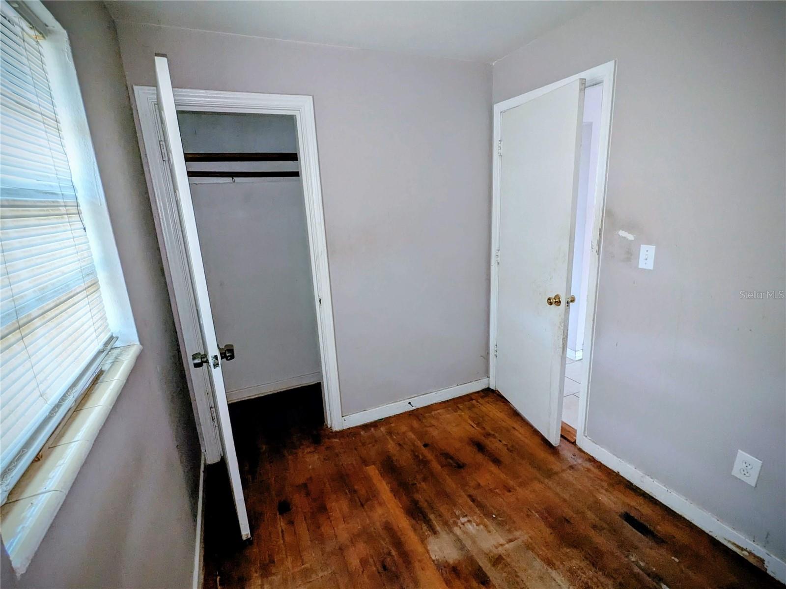 SNYDERS W J LAKEVIEW - Residential