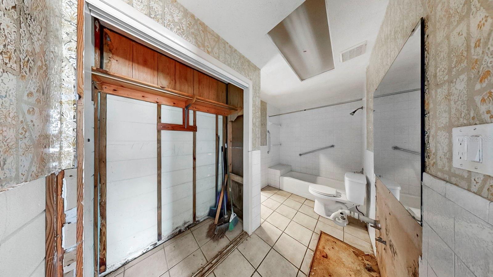 OLDSMAR COUNTRY CLUB ESTATES SEC 2 - Residential