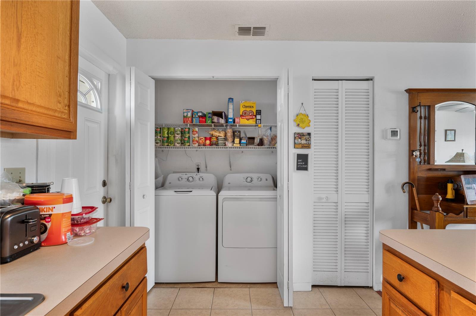 THOUSAND ROSES - Residential