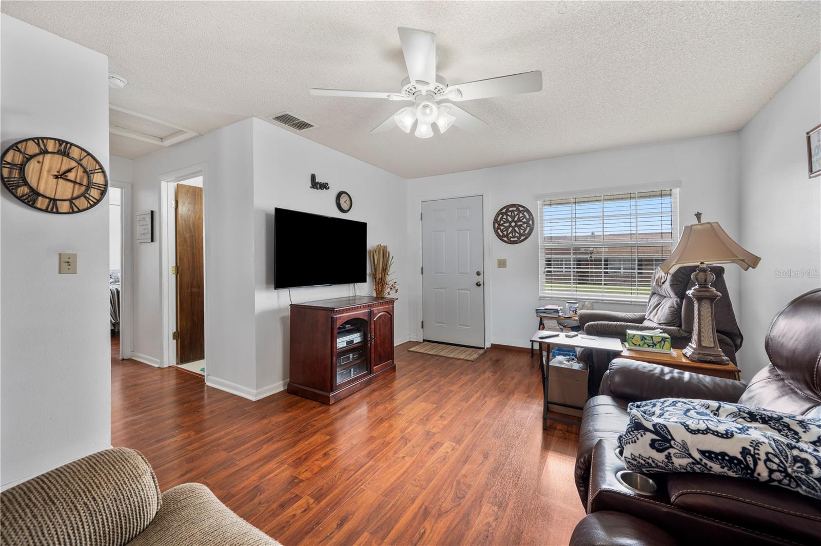 THOUSAND ROSES - Residential