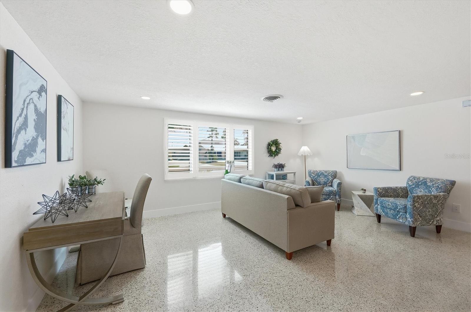 GROVE CITY TERRACE UN 03 - Residential