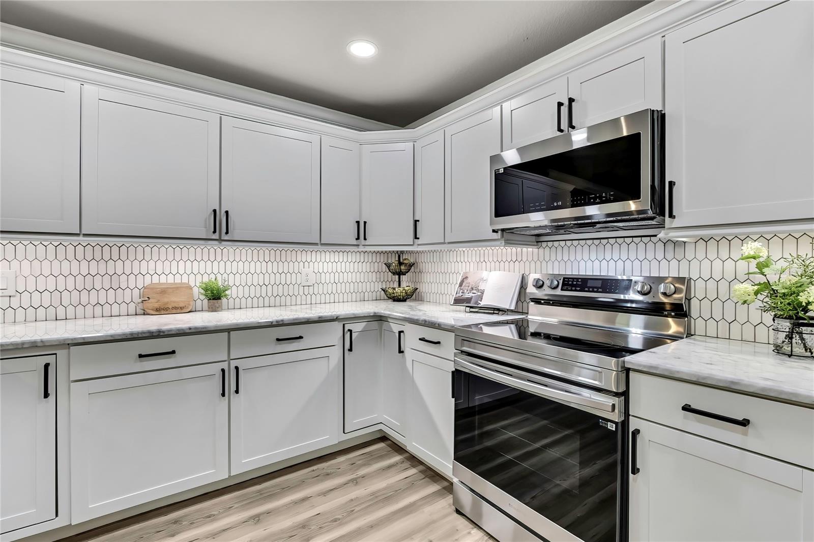 INVERNESS HIGHLANDS SOUTH - Residential