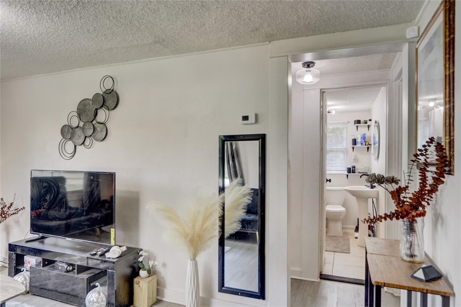 2902 PERSHING STREET