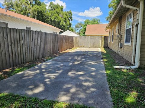 A home in TAMPA