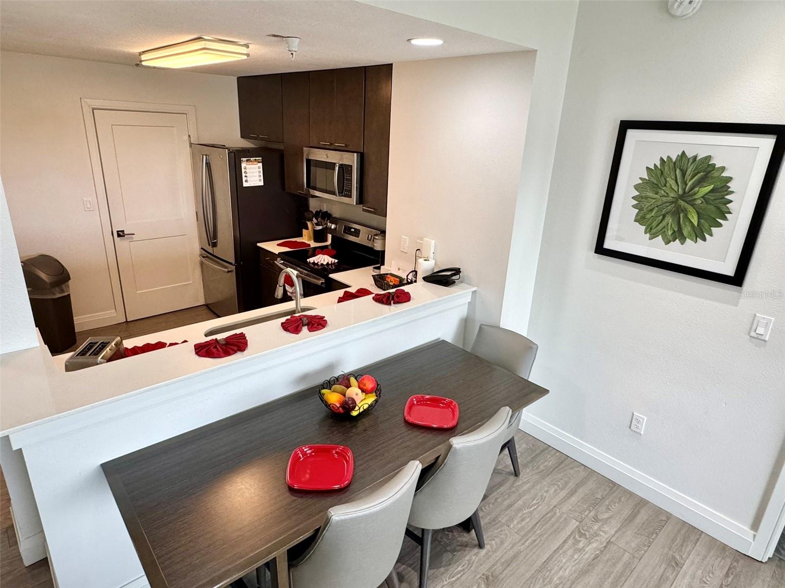 GROVE RESIDENCE & SPA HOTEL CONDO 3 - Residential