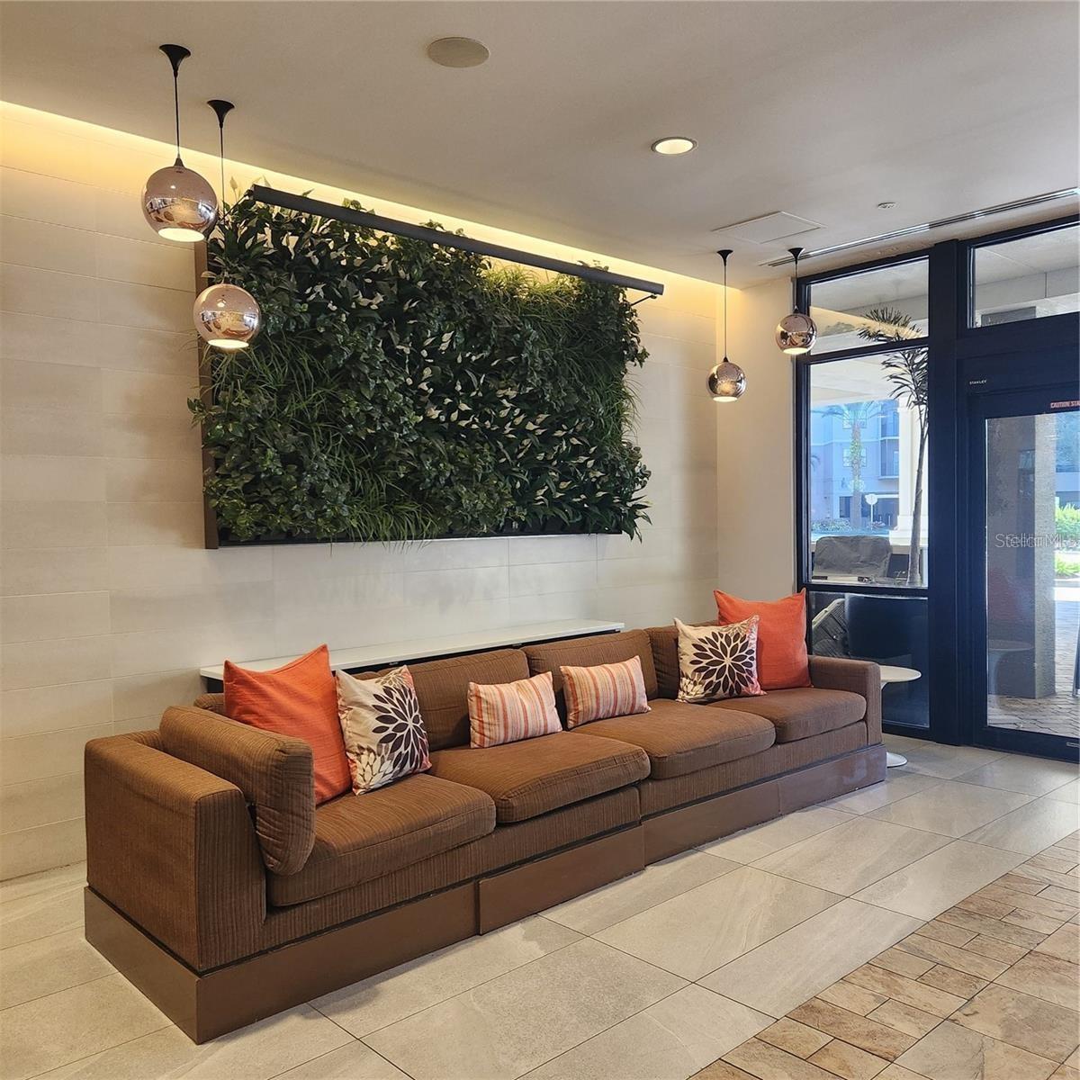 GROVE RESIDENCE & SPA HOTEL CONDO 3 - Residential