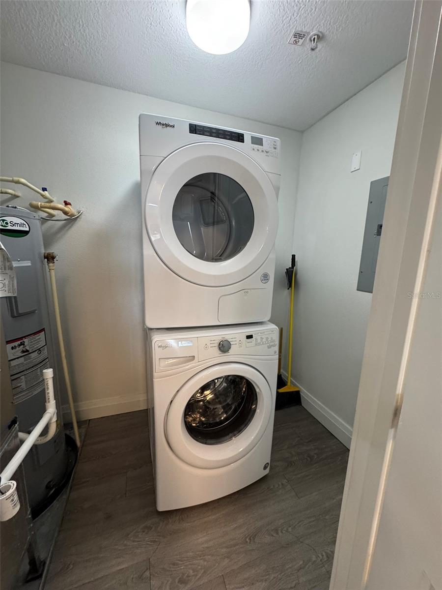 GROVE RESIDENCE & SPA HOTEL CONDO 3 - Residential