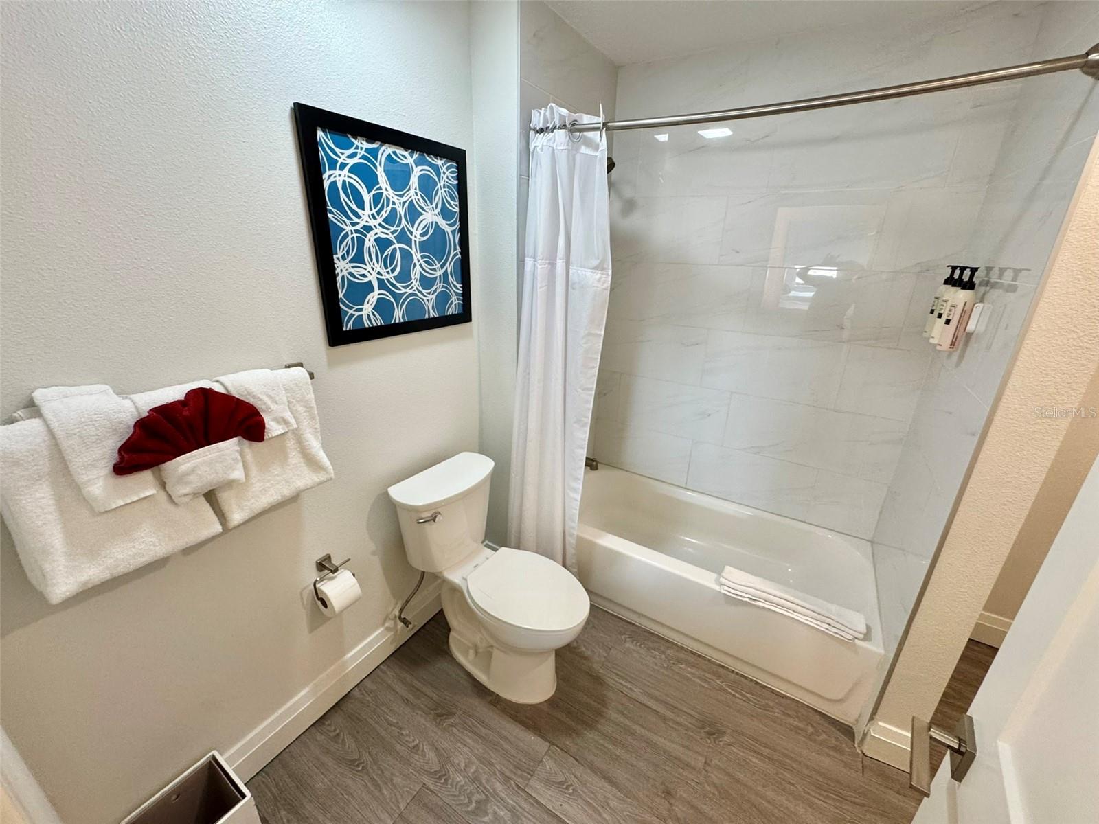 GROVE RESIDENCE & SPA HOTEL CONDO 3 - Residential