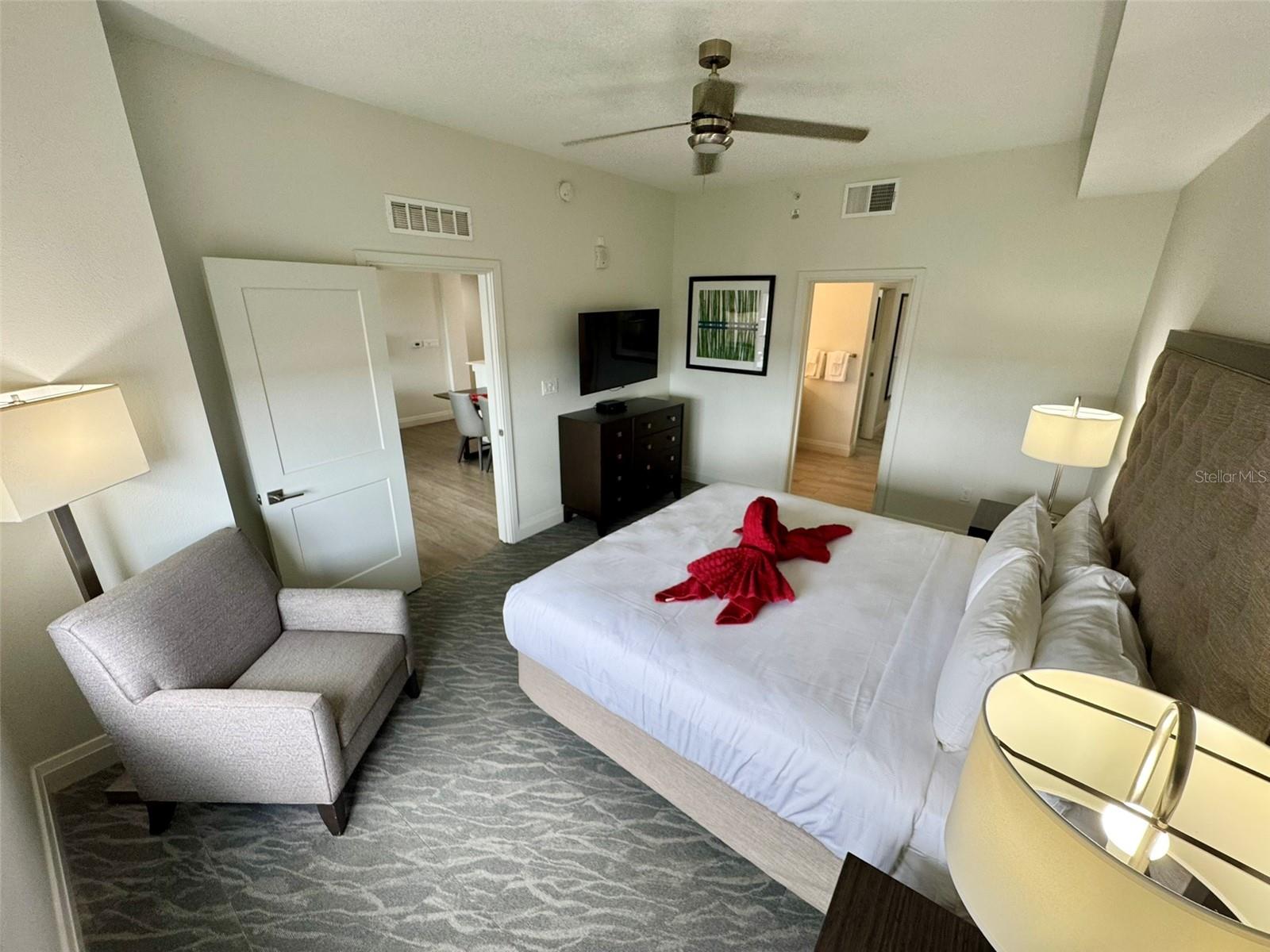 GROVE RESIDENCE & SPA HOTEL CONDO 3 - Residential