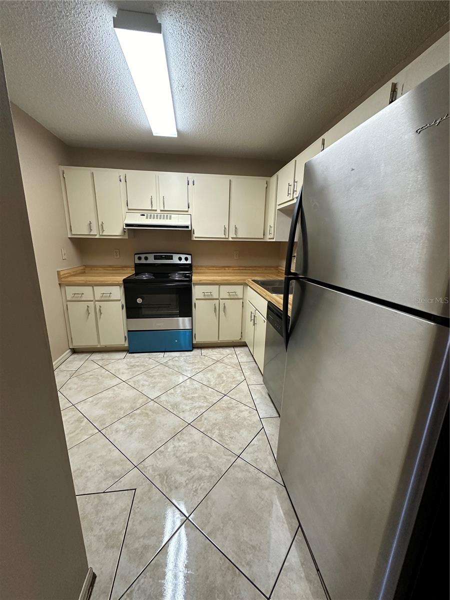 2701 NE 10TH STREET 403