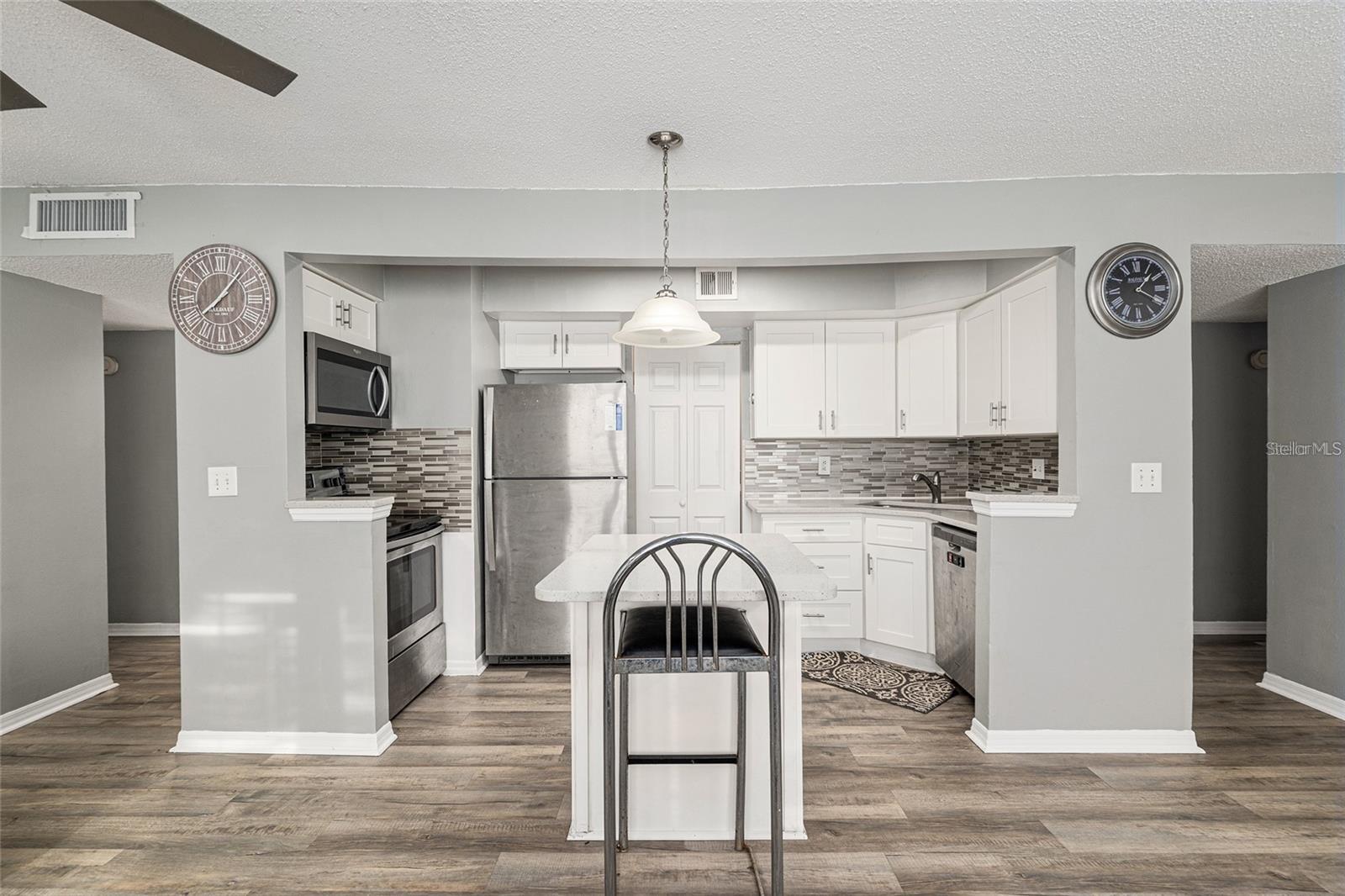 UNIVERSITY COMMONS - Residential