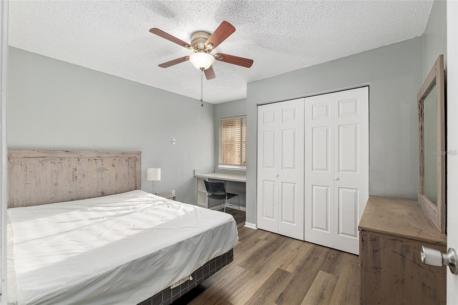 UNIVERSITY COMMONS - Residential