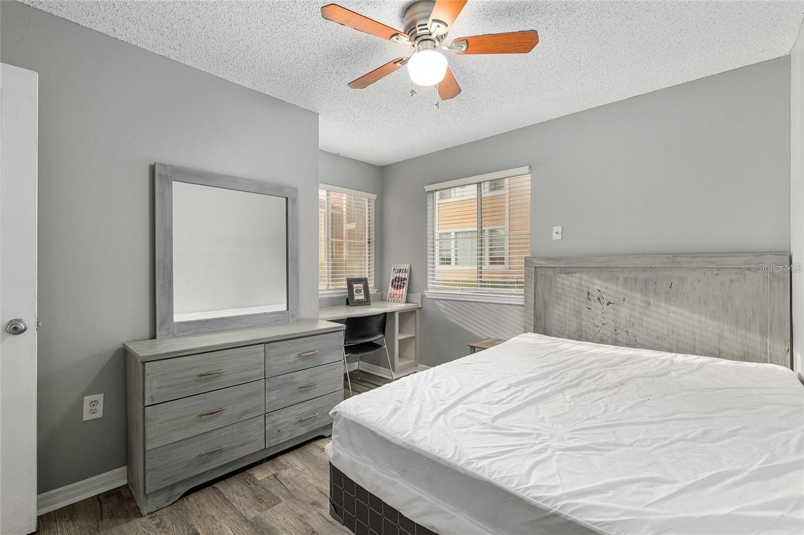 UNIVERSITY COMMONS - Residential