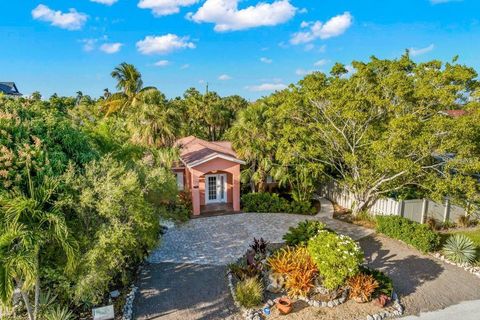 235 GRANT DRIVE SARASOTA FL 34236
