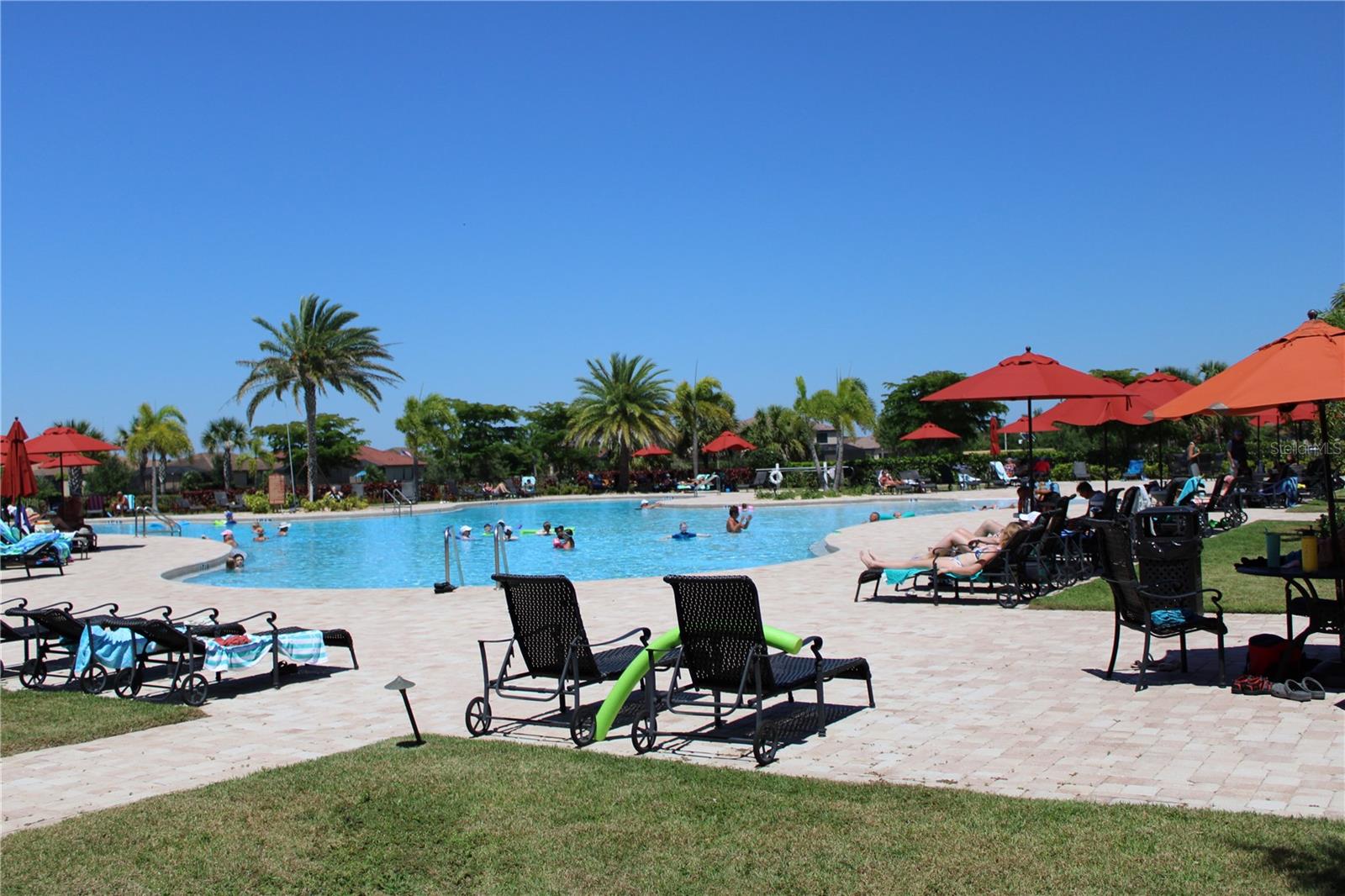 GRAN PARADISO TWNHMS 1B - Residential Lease