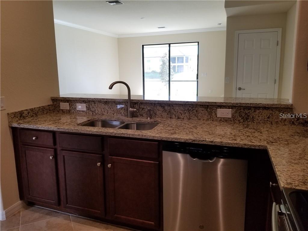 GRAN PARADISO TWNHMS 1B - Residential Lease