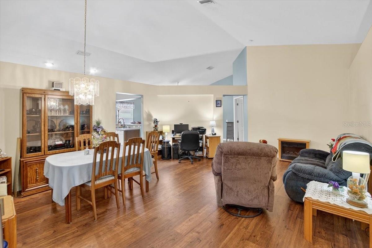 12833 KINGS LAKE DRIVE