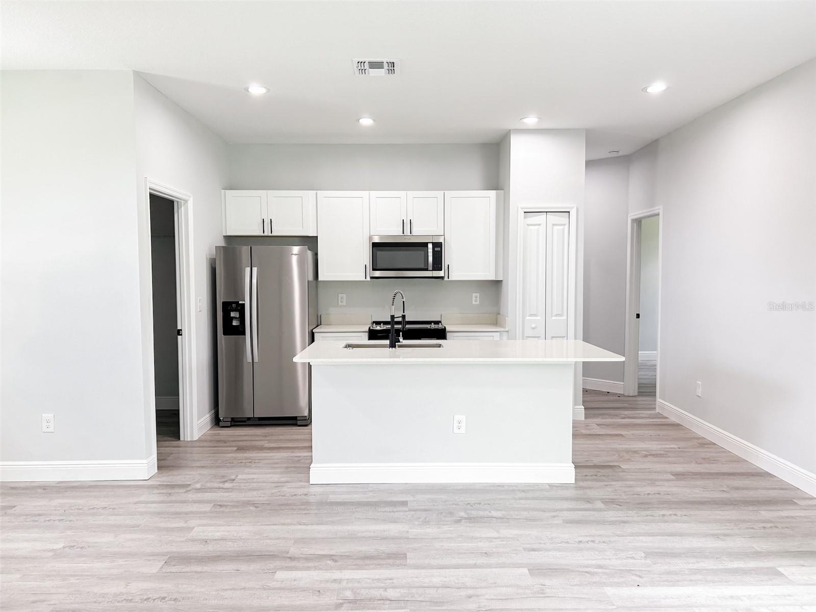 Photo 5 of 24 of 340 RENAULT AVENUE house