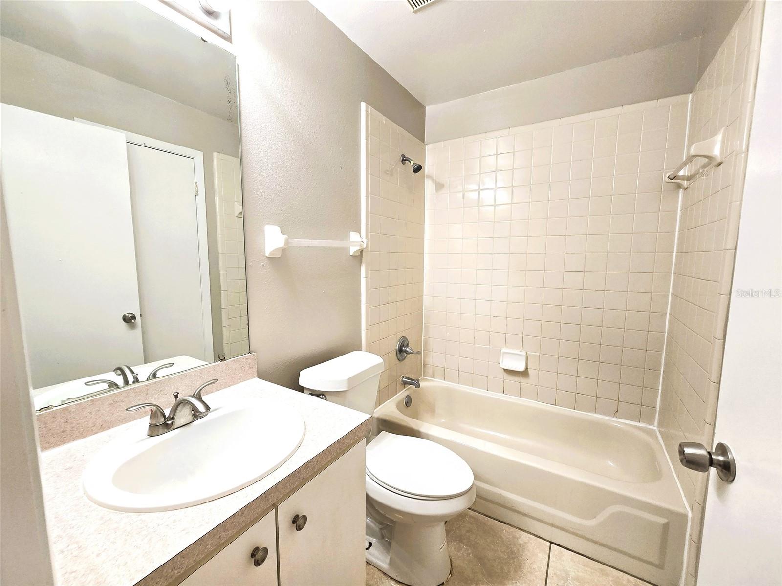 KING OAK VILLAS PH 2 4TH ADD - Residential Lease