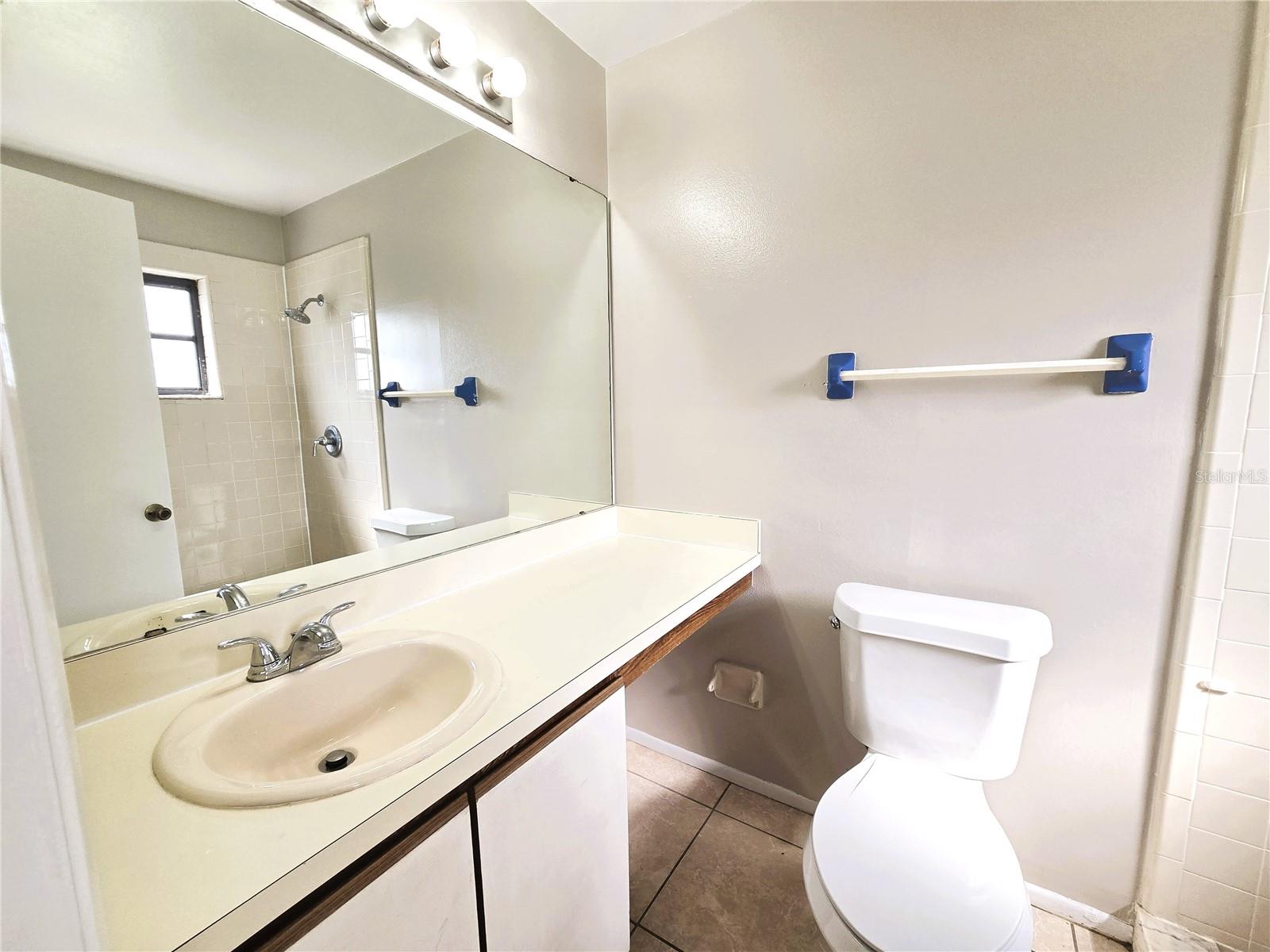 KING OAK VILLAS PH 2 4TH ADD - Residential Lease