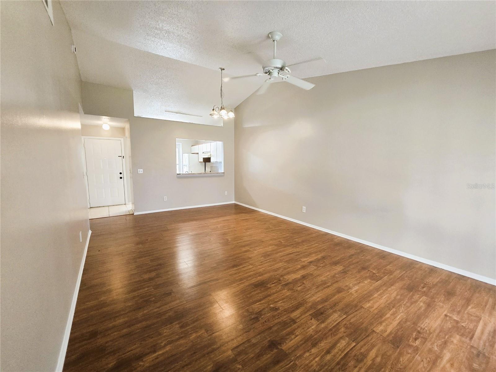 KING OAK VILLAS PH 2 4TH ADD - Residential Lease