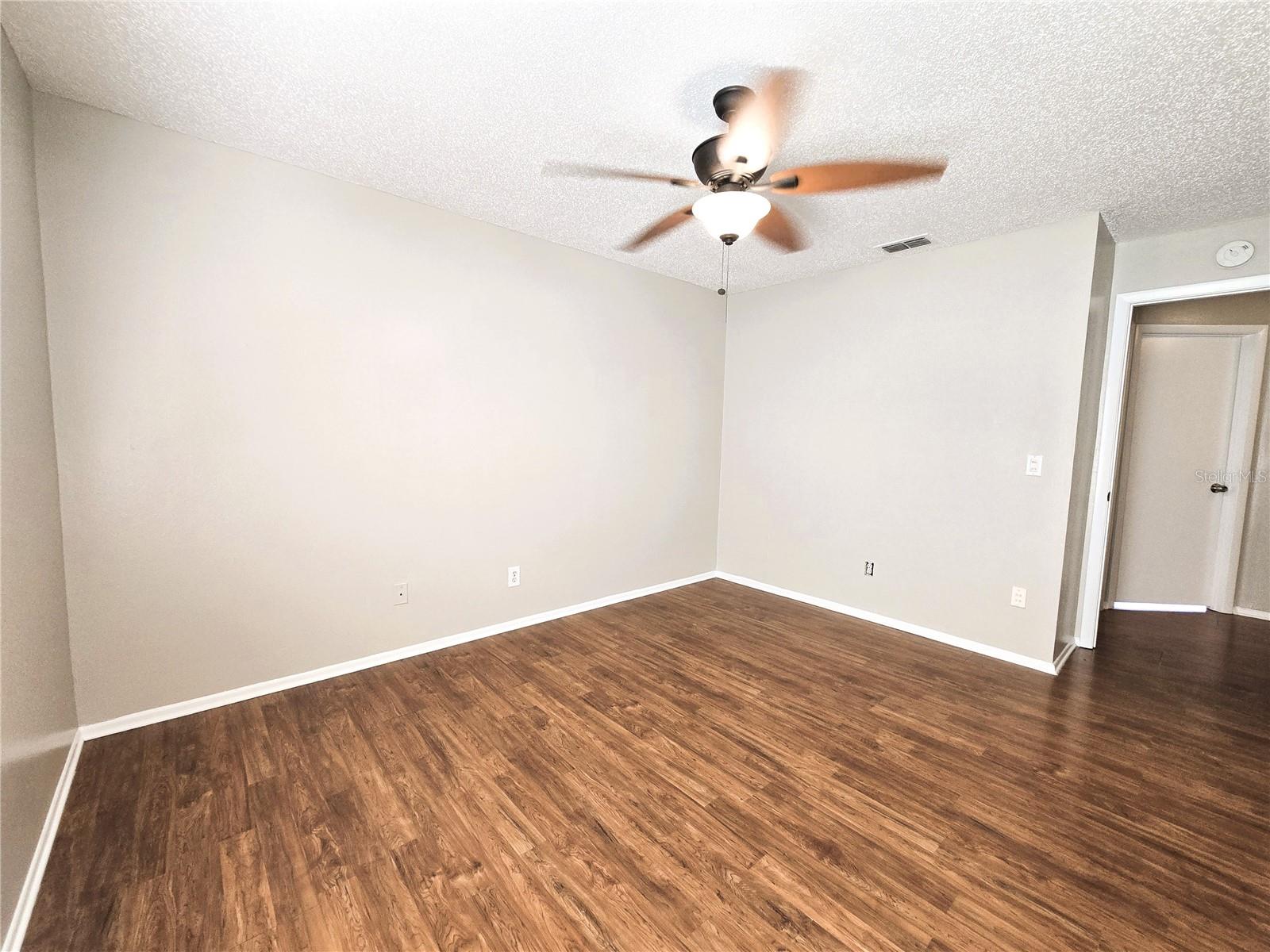 KING OAK VILLAS PH 2 4TH ADD - Residential Lease
