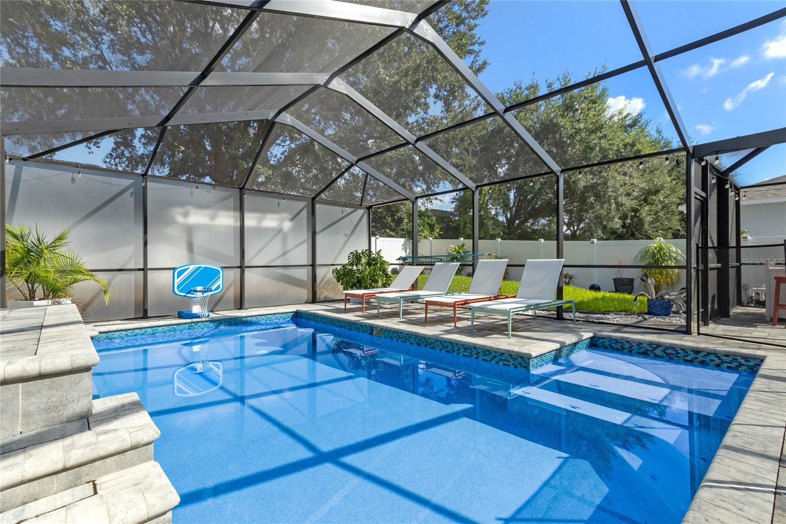 LAUREL ESTATES - Residential