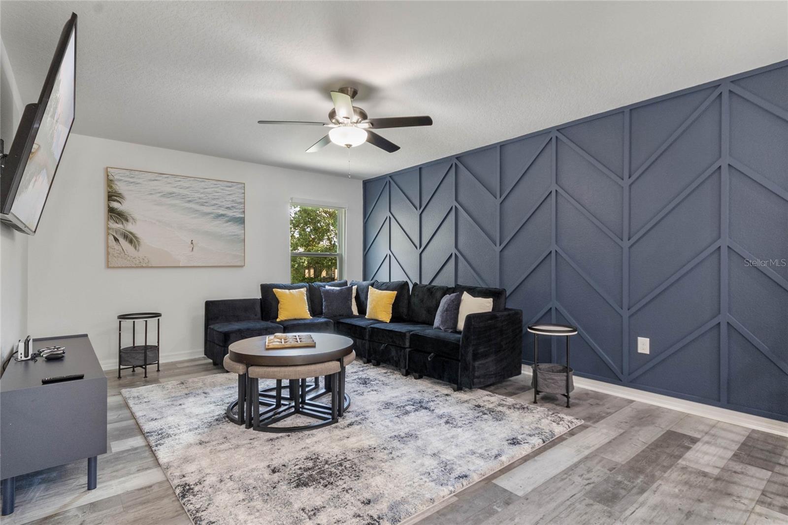 LAUREL ESTATES - Residential