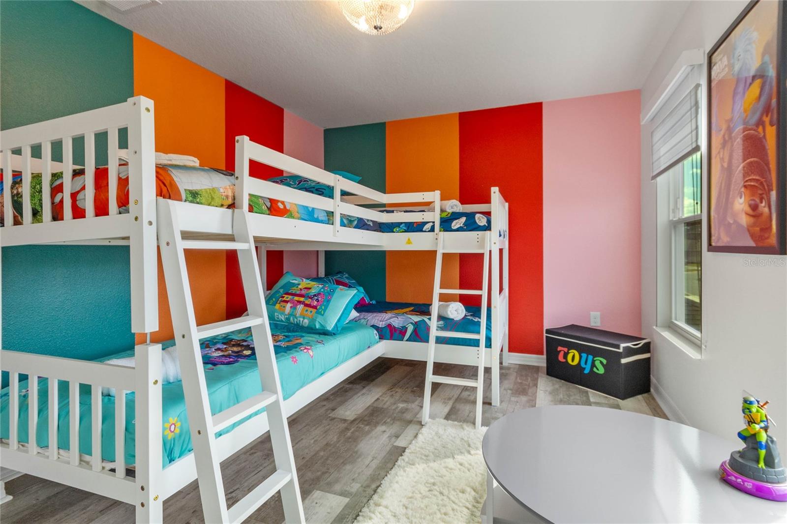 LAUREL ESTATES - Residential