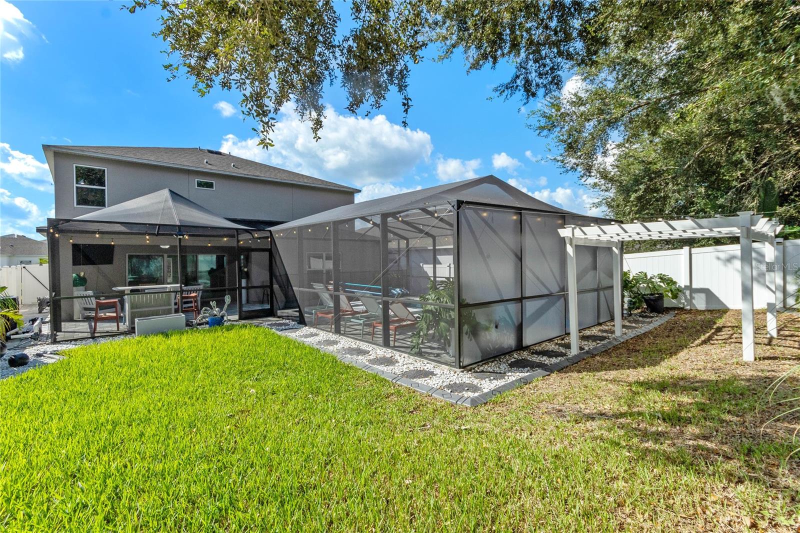 LAUREL ESTATES - Residential