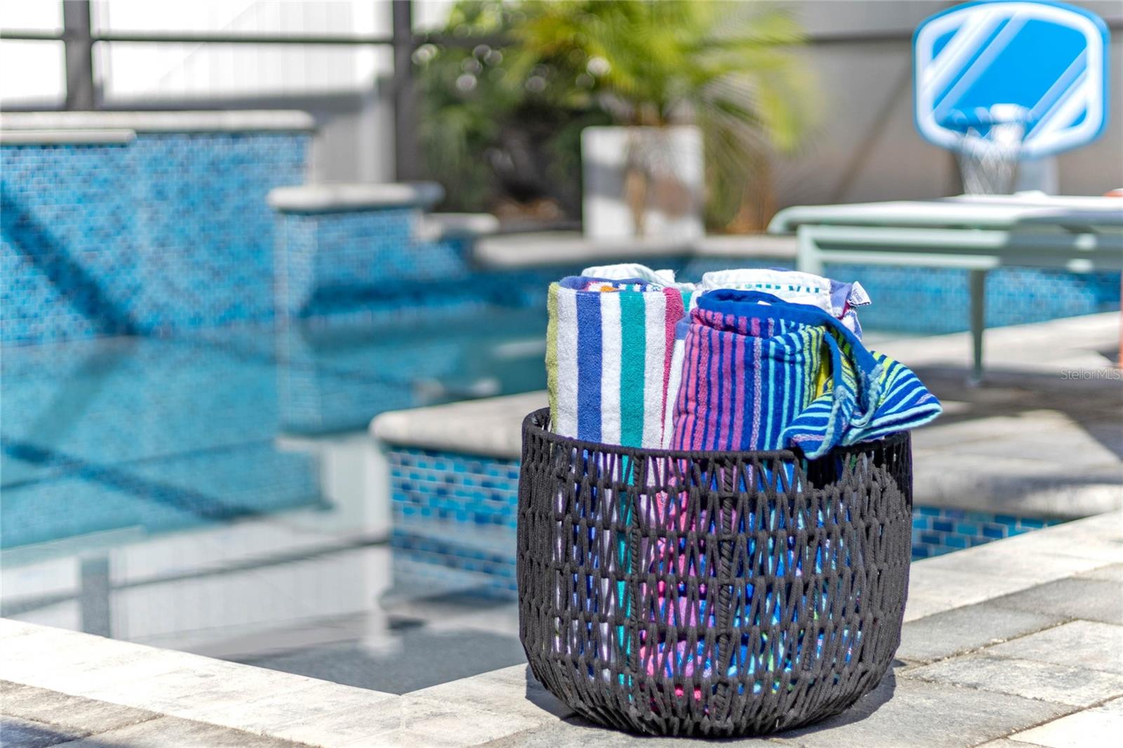 LAUREL ESTATES - Residential