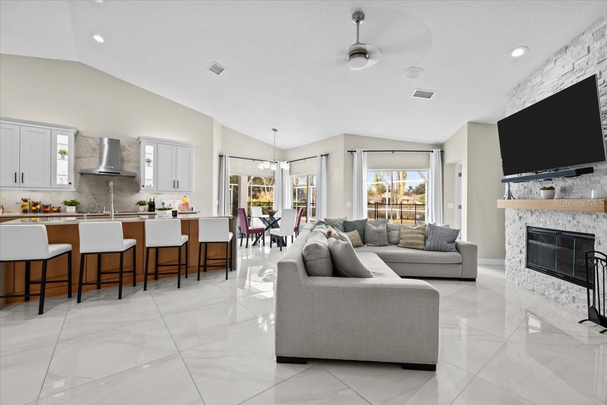 CHAPMAN MANORS - Residential