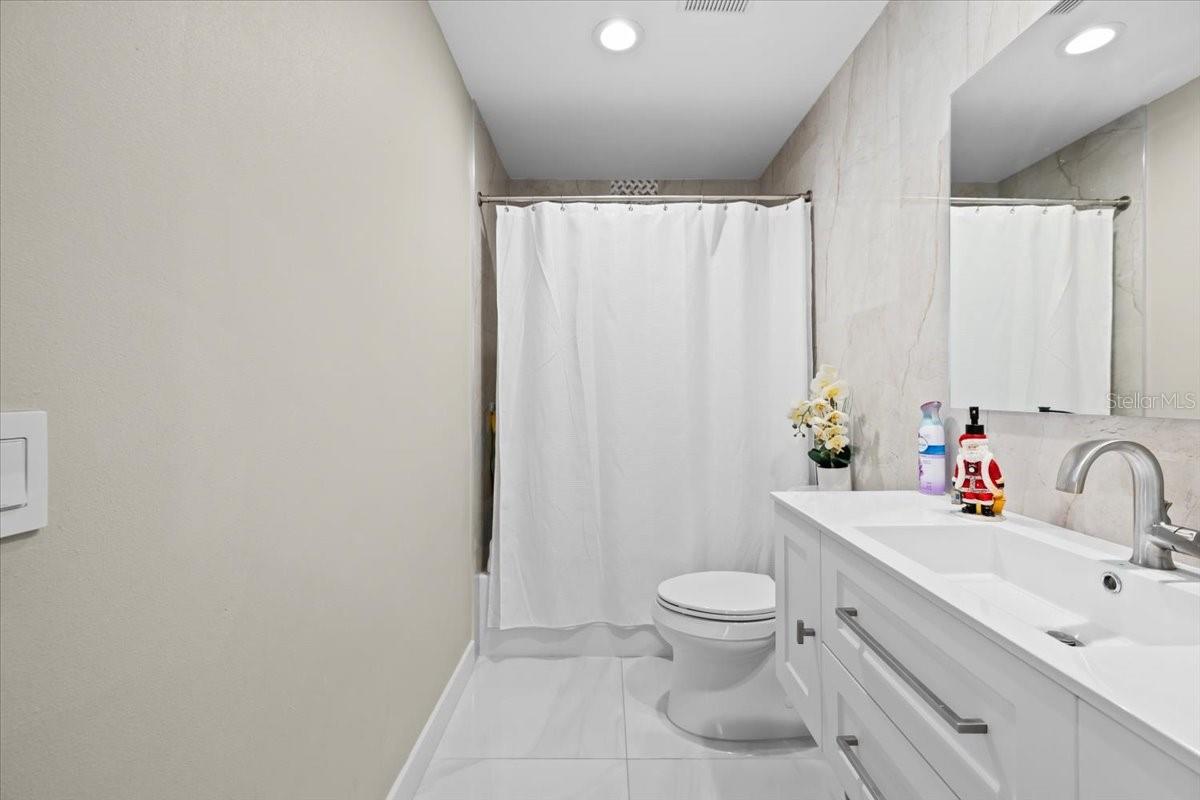 CHAPMAN MANORS - Residential