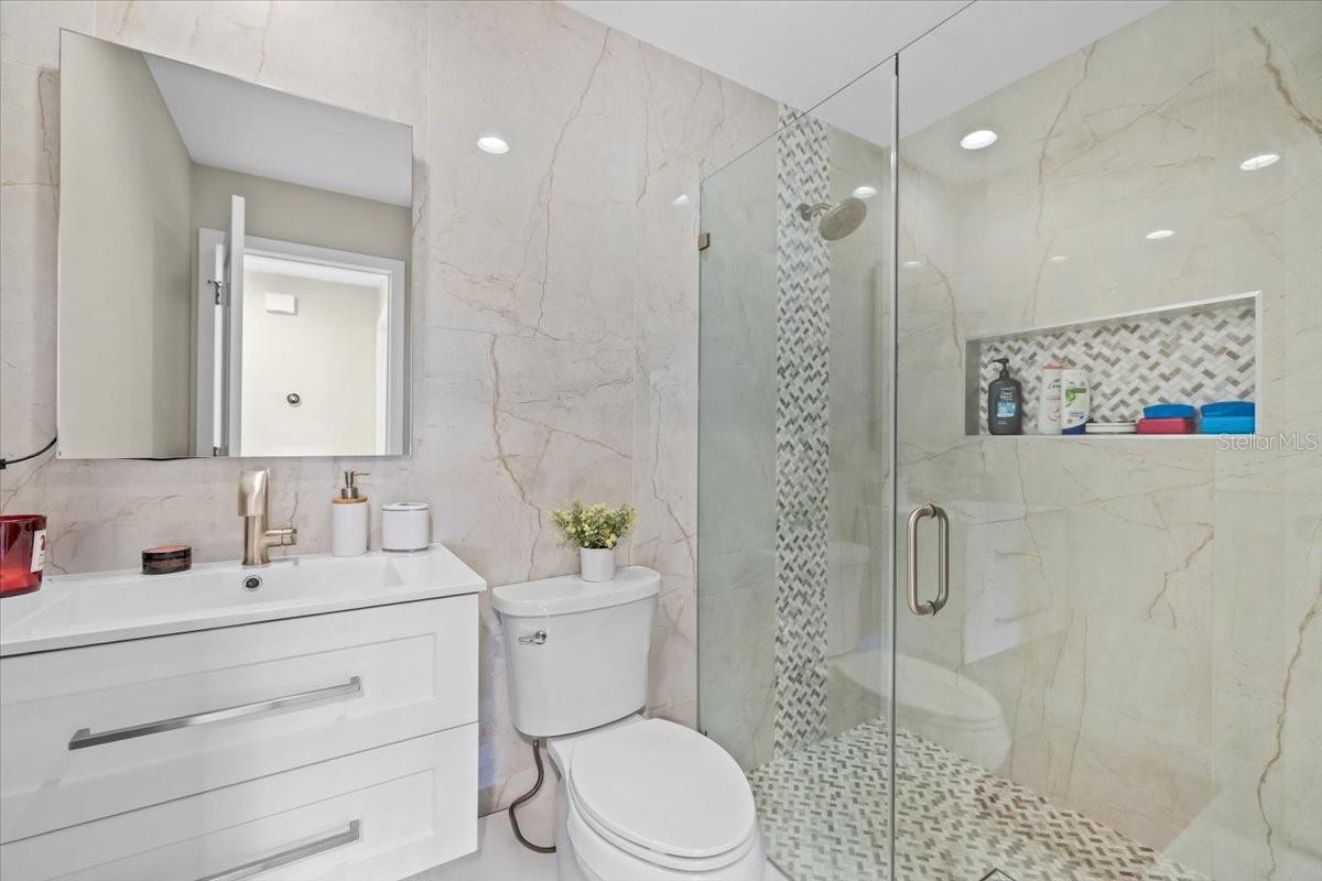 CHAPMAN MANORS - Residential