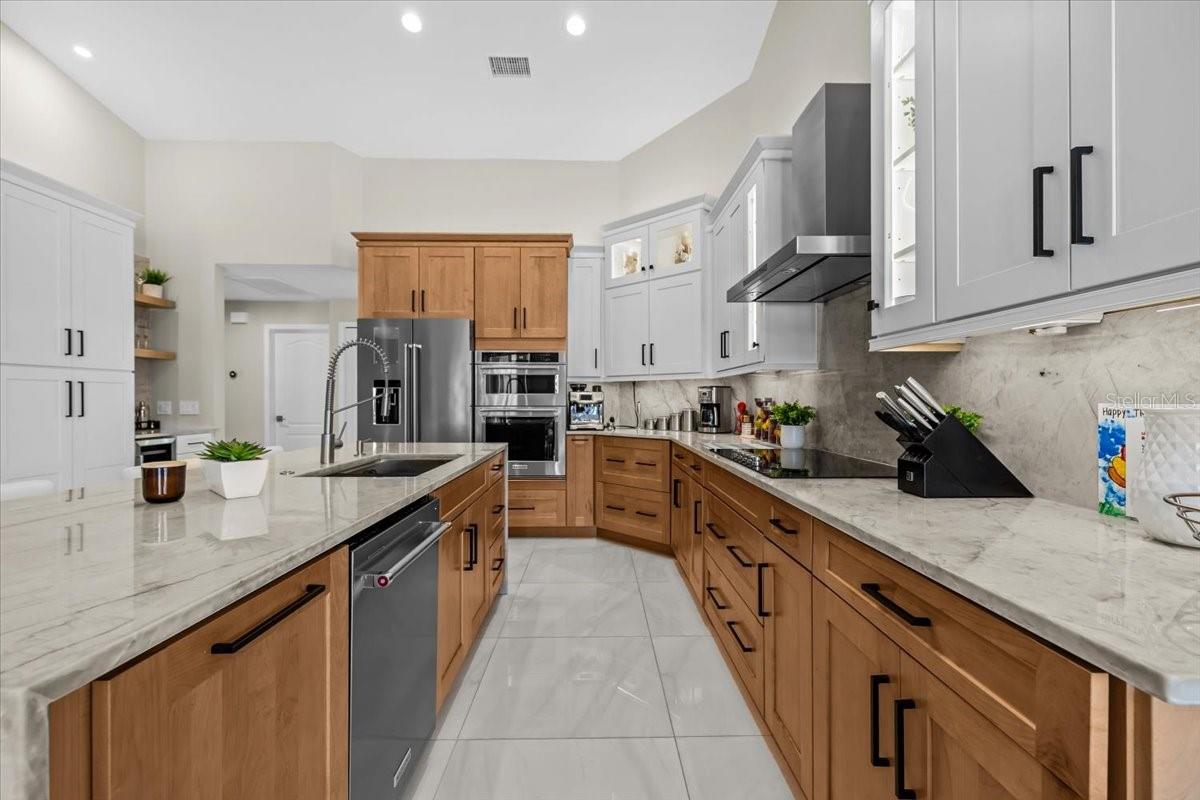 CHAPMAN MANORS - Residential