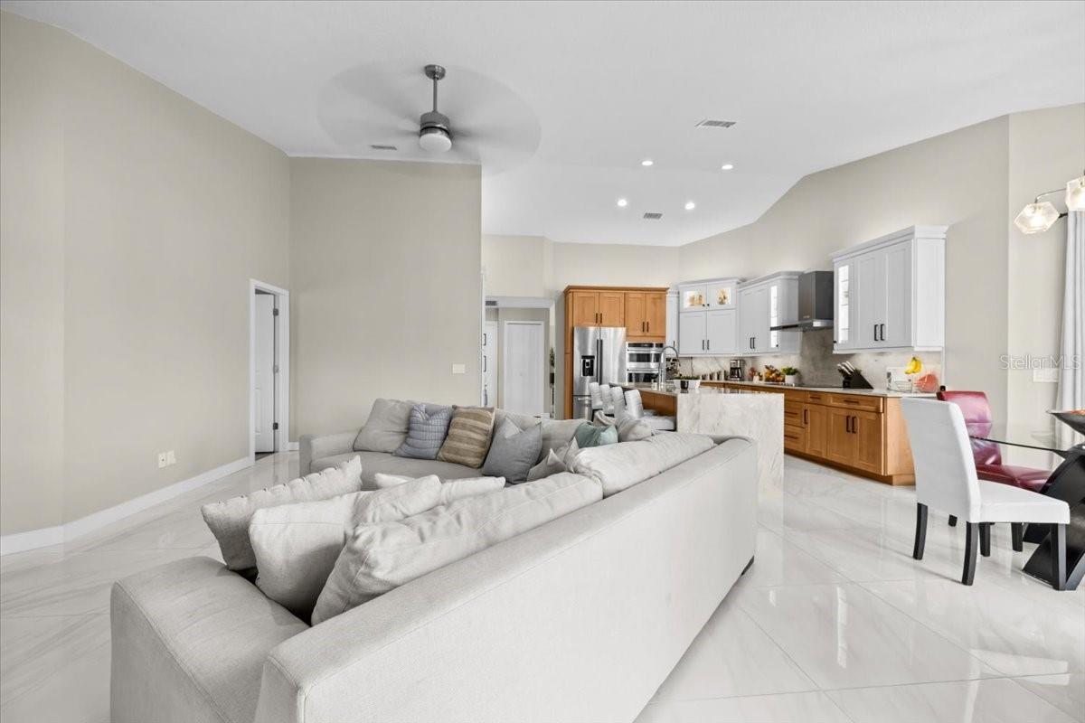 CHAPMAN MANORS - Residential