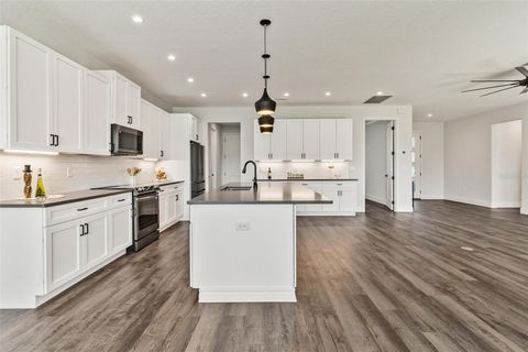 Tiny photo for 415 N Dixie Drive, Howey In The Hills, FL 34737 (MLS # G5110089)