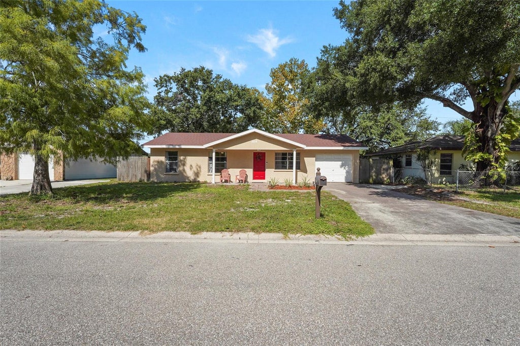Photo of 304 64th Street NE, Bradenton, FL 34208 (MLS # A4703955)