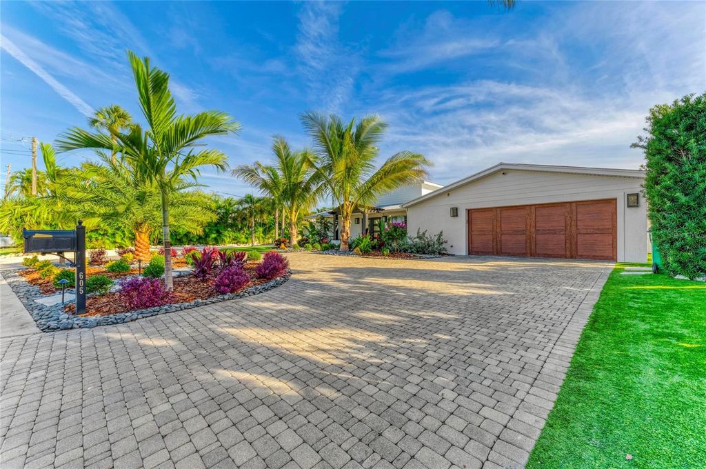 Photo of 605 Key Royale Drive, Holmes Beach, FL 34217 (MLS # A4670953)
