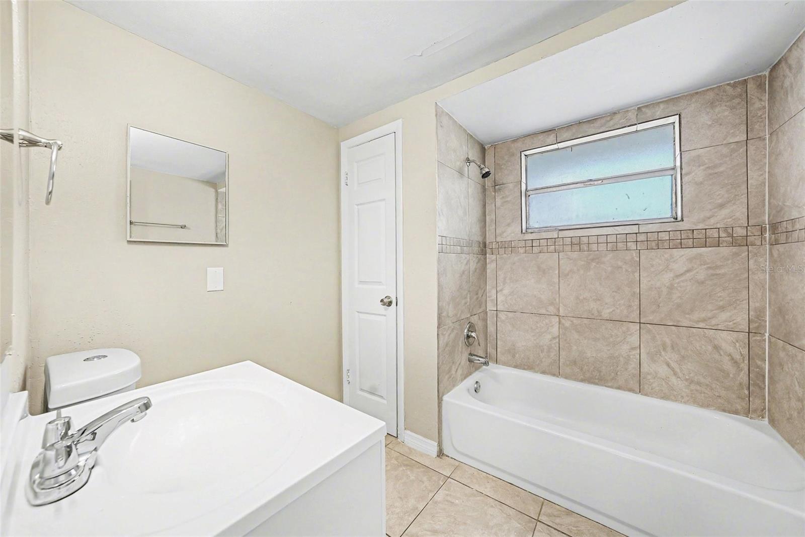 EMBASSY HILLS - Residential